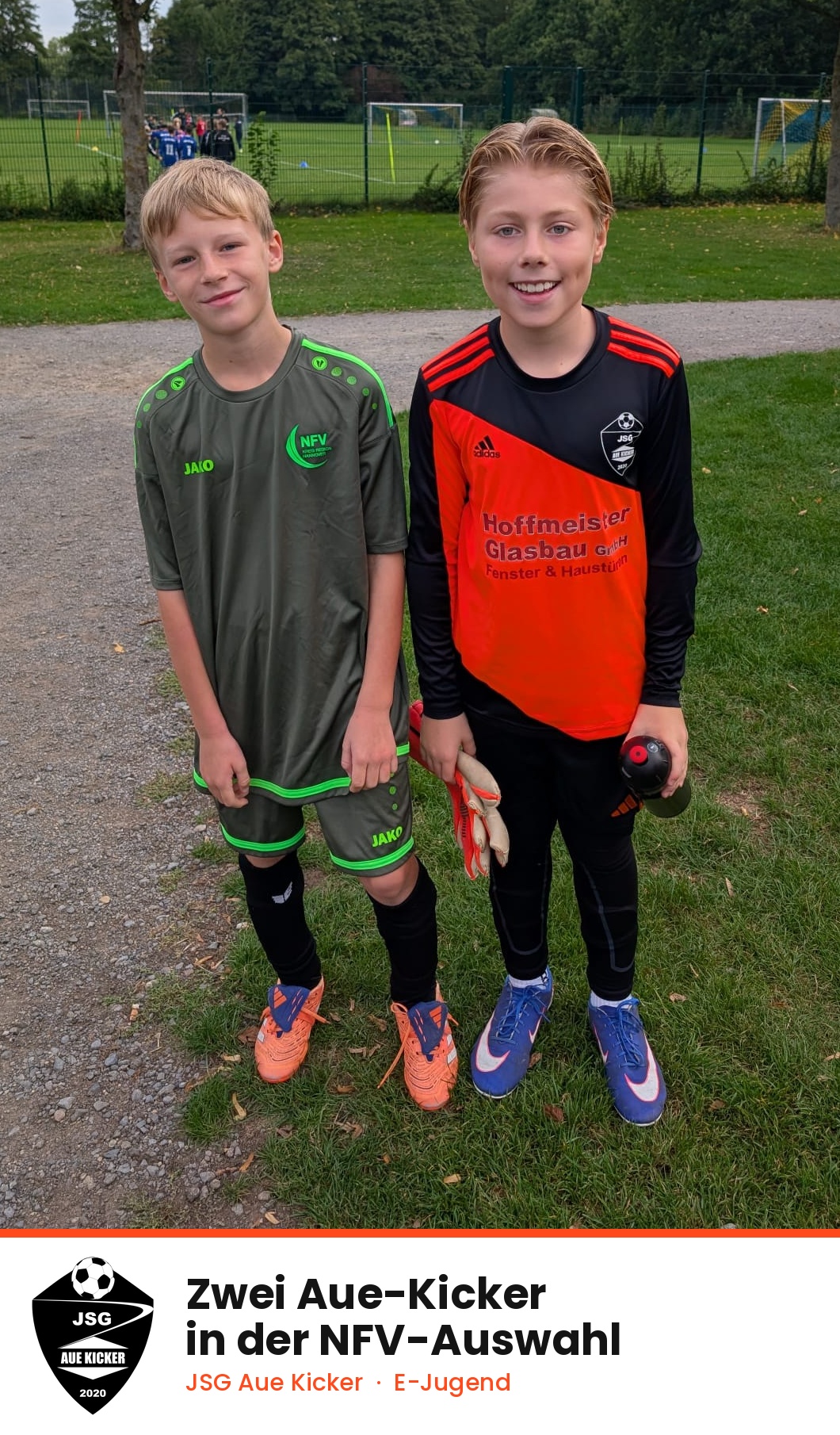 Emil und Gregor von den JSG Aue-Kickern beim Sichtungsturnier in Lauenau